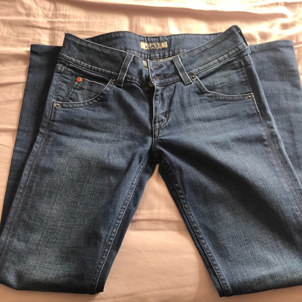 Hudson Jeans Mid-Rise Bootcut Stretch Cut: A00156 Style: W170SDB Color: GLO Sz28
